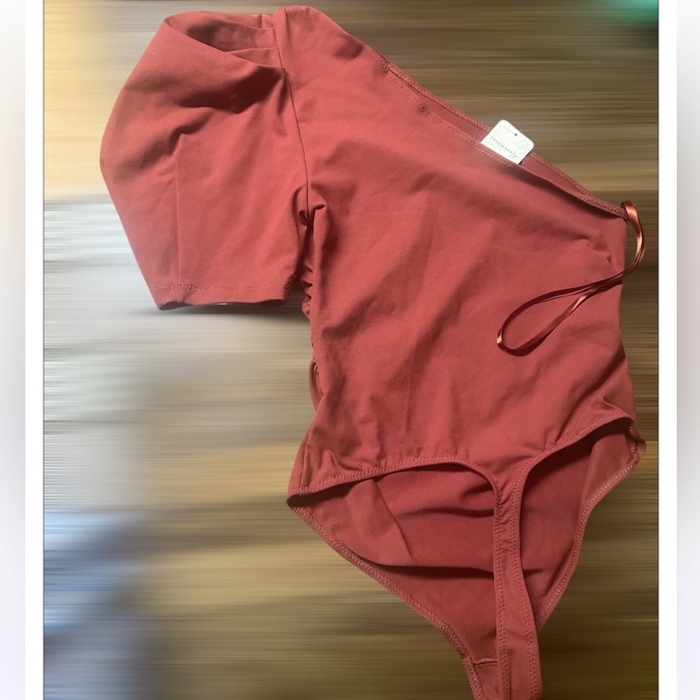$68 Free People Somethin Bout You Bodysuit Puff Sleeve Russet Acorn fall Brown - Picture 2 of 4